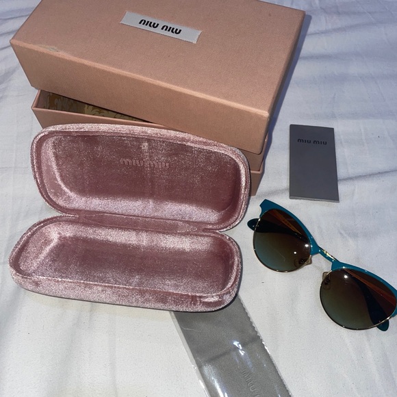 Miu miu cat eye sunglasses - Picture 1 of 7